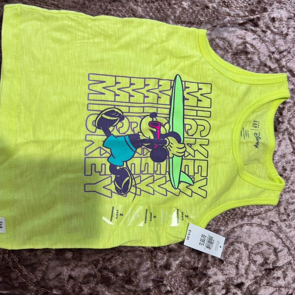 GAP Green Graphic Tank Top